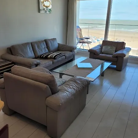Cosy Family In Type 104 * Blankenberge